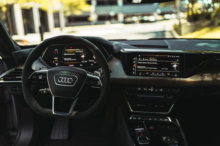 Audi Pikes Peak Quattro: niezawodny i luksusowy samochód z niebywałą mocą